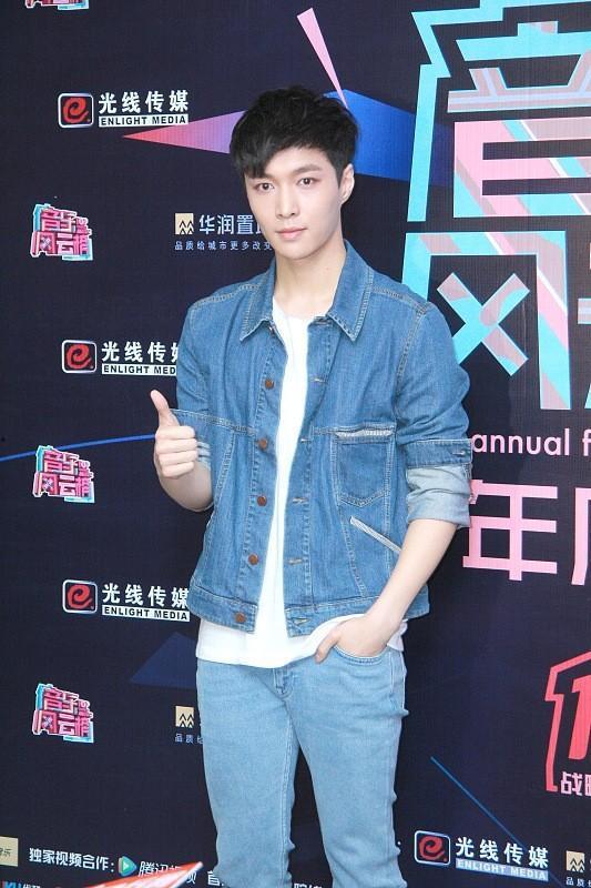 男明星都爱网红,揭秘明星与网红的甜蜜互动