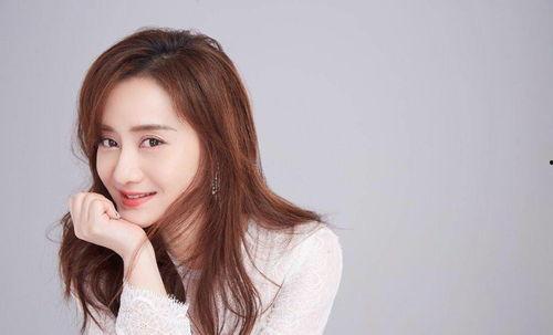 陈德容的丝袜图片,陈德容演绎时尚魅力