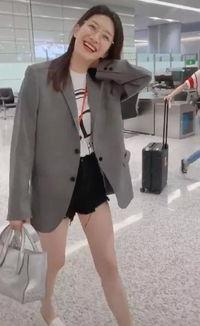 江疏影丝袜组图,优雅与性感并存的美照集锦